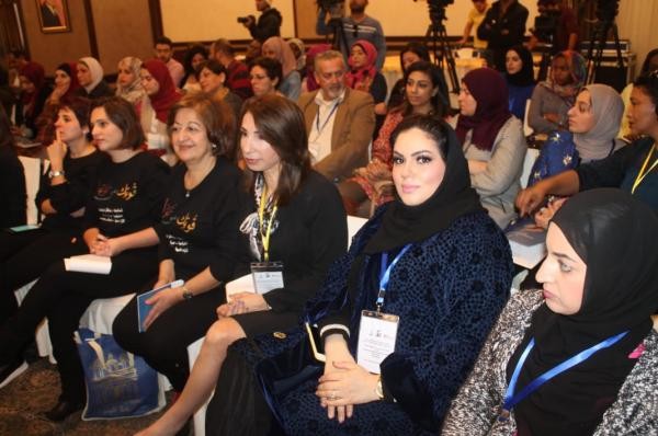 مؤتمر الإعلاميات العربيات يوصي بوقف الانتهاكات ضد الصحفيين