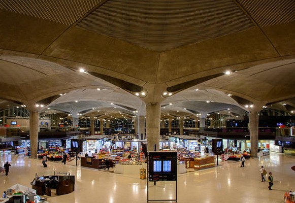 ملكية مطار الملكية علياء تعود للحكومة عام 2032