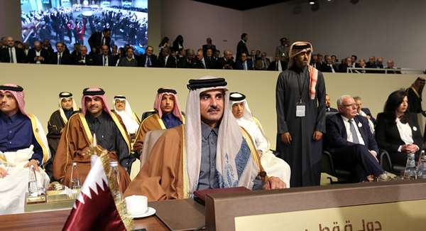 أمير قطر يوجه رسالة عاجلة ويتخذ قرارا تاريخيا بشأن تكاليف قمة لبنان