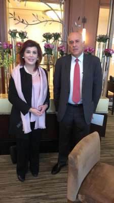 السفيرة السهيل تلتقي القيادي الفلسطيني سعادة جبريل الرجوب في عمان