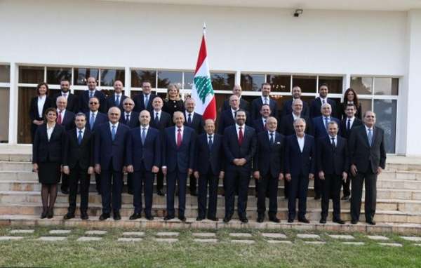 أول صورة تذكارية للحكومة اللبنانية الجديدة