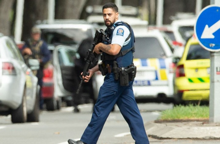 لماذا تجاهلت حكومة نيوزيلندا تهديدات منفذ مذبحة المسجدين؟