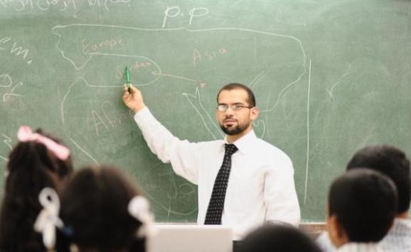 استقالات بالجملة لمعلمين أردنيين ومصريين في الكويت من أجل العمل في قطر!