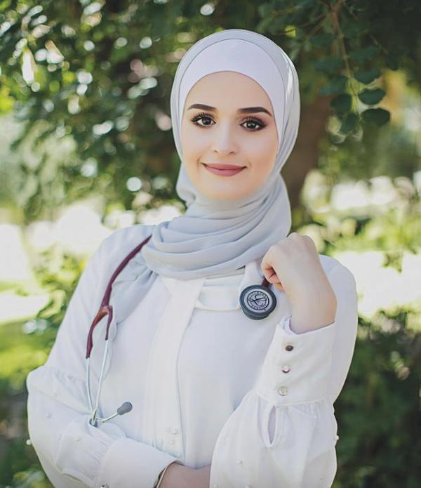 الدكتورة سرى خليل ابوسليم .. مبارك التخرج