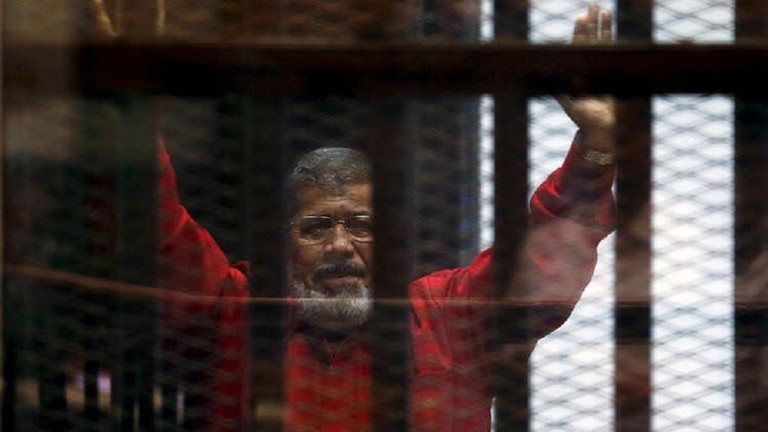 هكذا إستقبل الاردنيون خبر وفاة محمد مرسي(صور)