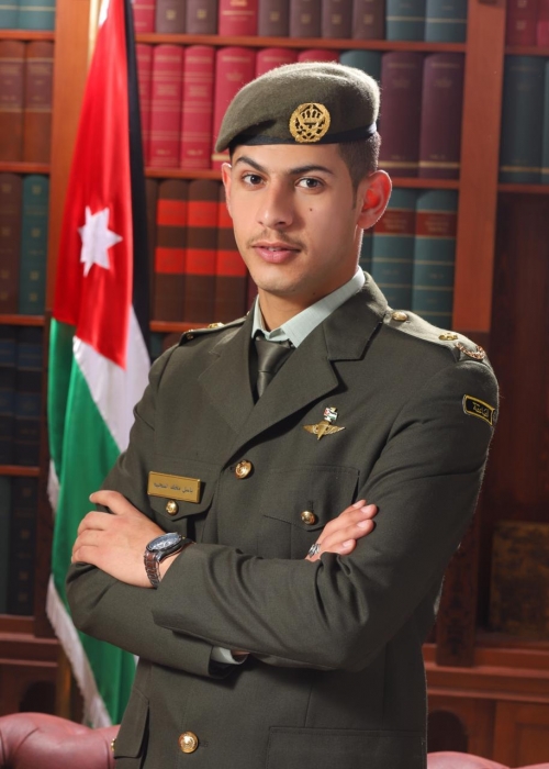 باسل مخلد السحيم .....مبارك التخرج