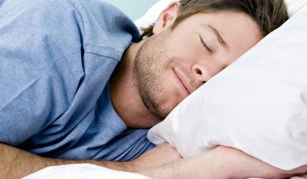 كيف يعود النوم بالفائدة على صحتك؟