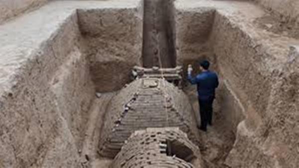 اكتشاف حجرة قبر تعود إلى 1200 سنة شمالي الصين