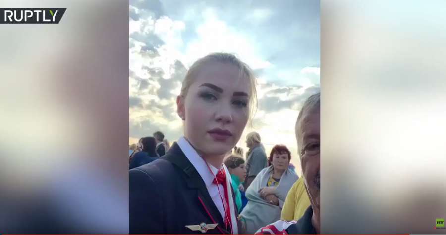 شاهد بالفيديو ...اللحظات الأولى لطائرة الركاب الروسية بعد هبوطها الاضطراري