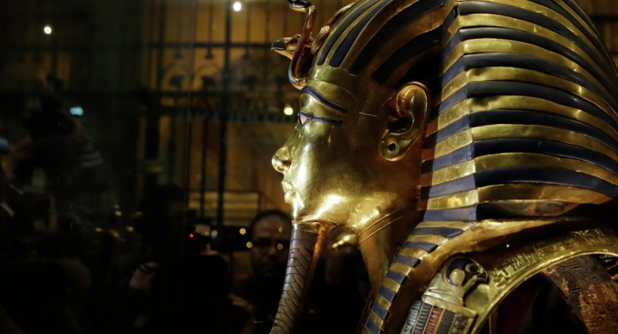 زاهي حواس يحسم الجدل حول موت ملك مصر الطفل