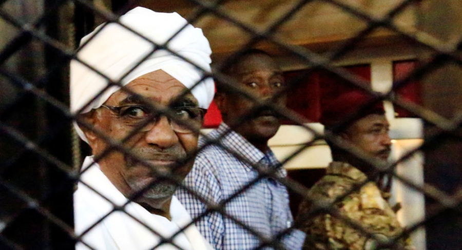 وزير خارجية البشير يشعل الساحة السياسية في السودان بدعوة عاجلة