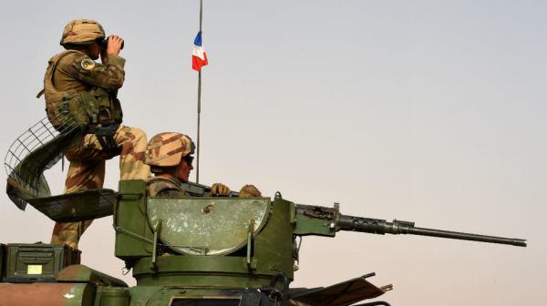 مقتل جندي فرنسي بانفجار عبوة ناسفة بسيارته في مالي