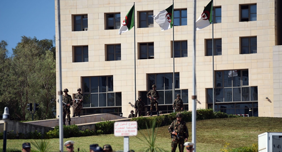 مواجهات بين قوات الأمن والقضاة في الجزائر... فيديو