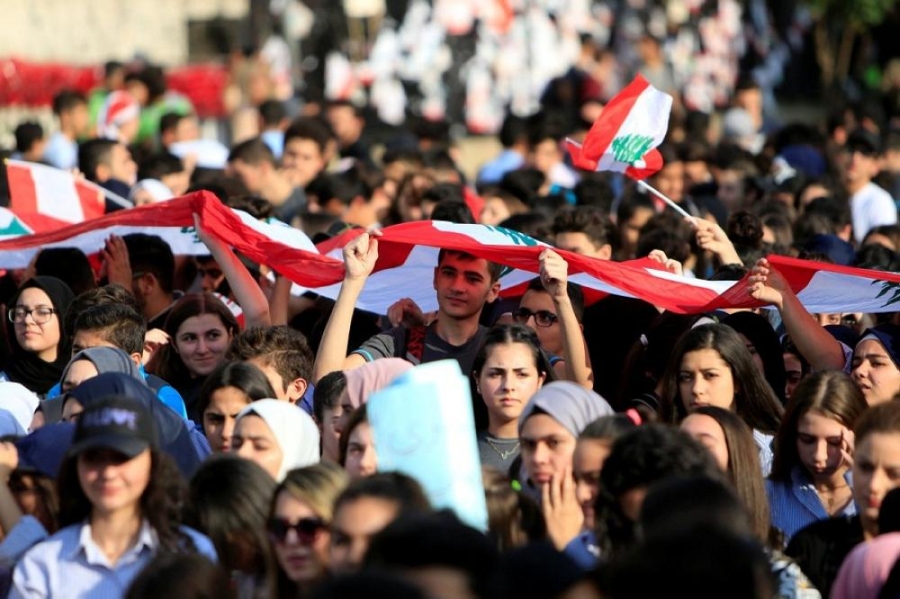 لبنان.. مسيرات احتجاجية تجوب بيروت والمدن الرئيسية