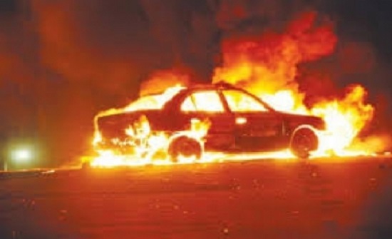 الدفاع المدني يخمد حريق مركبة في محافظة العاصمة