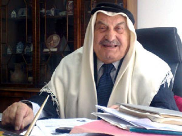وفاة المؤرخ والسياسي البارز رؤوف ابو جابر