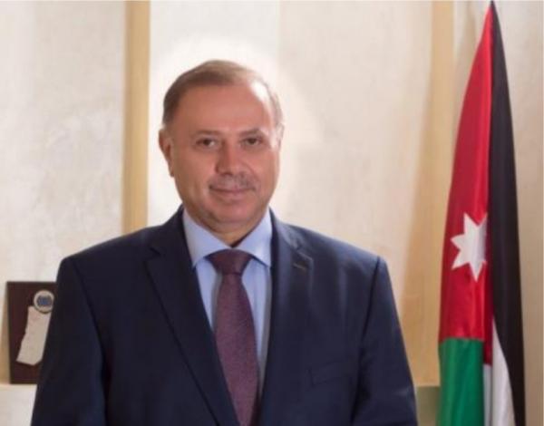 رئيس عمان العربية يؤكد الالتزام بعملية التعليم والعمل عن بعد