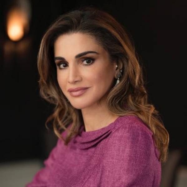 الملكة: عيد عامر بالمحبة والخير والطمأنينة لنا جميعا