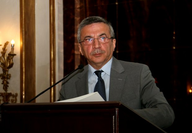 السفير الاذربيجاني يشيد بإجراءات الأردن الوقائية لمواجهة أزمة كورونا