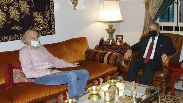 السفير  الأردني في لبنان يلتقي جنبلاط
