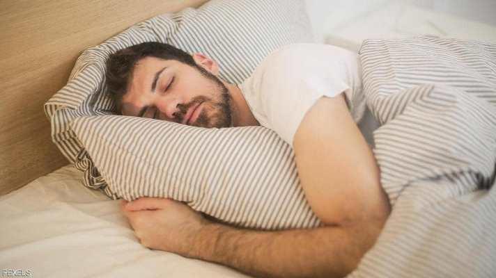 دراسة توضّح فائدة النوم الجيد قبل تلقّي لقاح كورونا