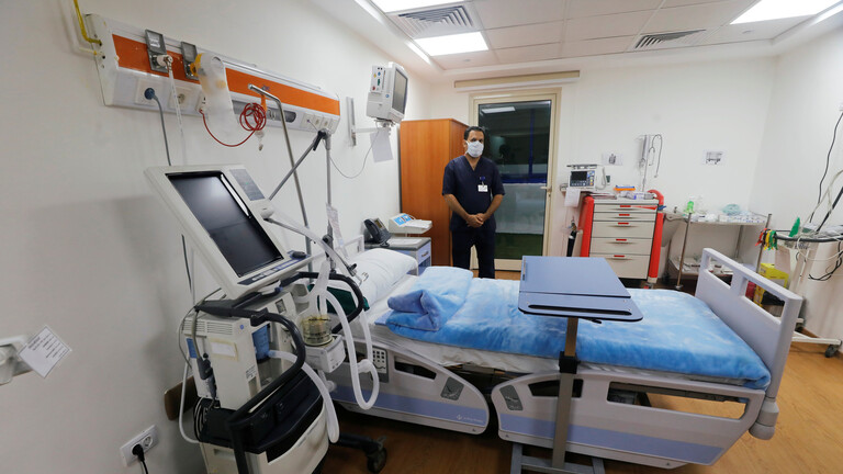 طبيب مصري يكشف 11 عارضا جديدا جراء الإصابة بفيروس كورونا