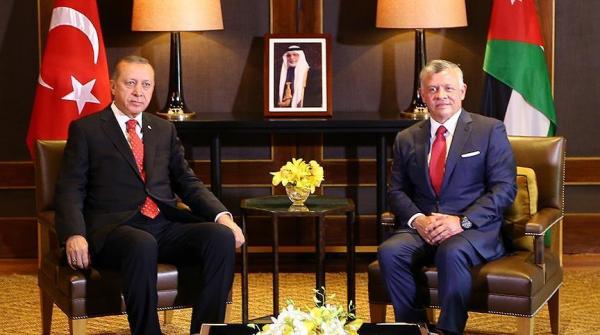 الملك يؤكد مواصلة التنسيق مع تركيا لوضع حد للاعتداءات في القدس
