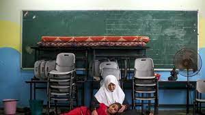 وزارة التربية والتعليم في غزة تنهي العام الدراسي