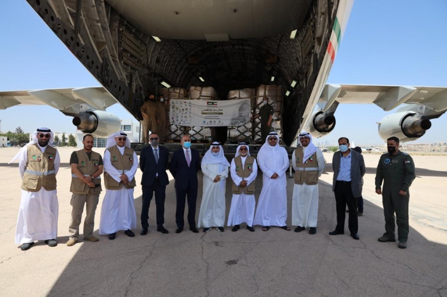 الهيئة الهاشمية تستقبل طائرة مساعدات كويتية لصالح فلسطين
