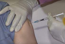 قطر: 46 بالمئة من السكان حصلوا على اللقاح ضد كورونا