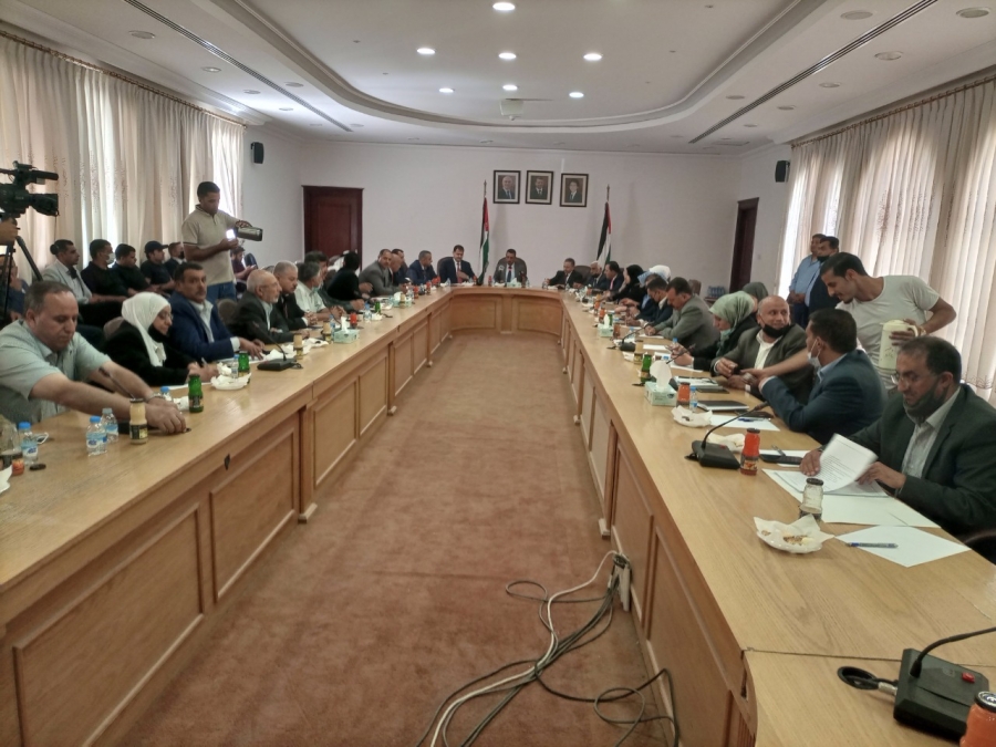 لجنة التربية النيابية تلتقي مجلس محافظة الطفيلة