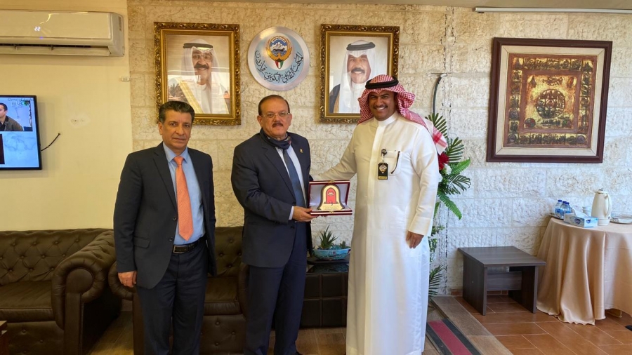 رئيس جامعة مؤتة يلتقي الملحق الثقافي الكويتي .