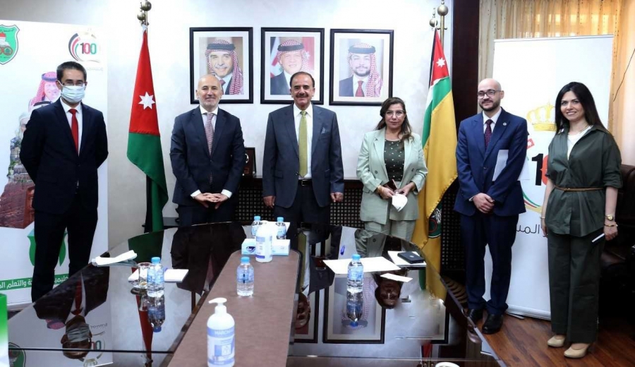 الجامعة الأردنية والسفارة التركية تبحثان تعزيز التعاون الأكاديمي والثقافي