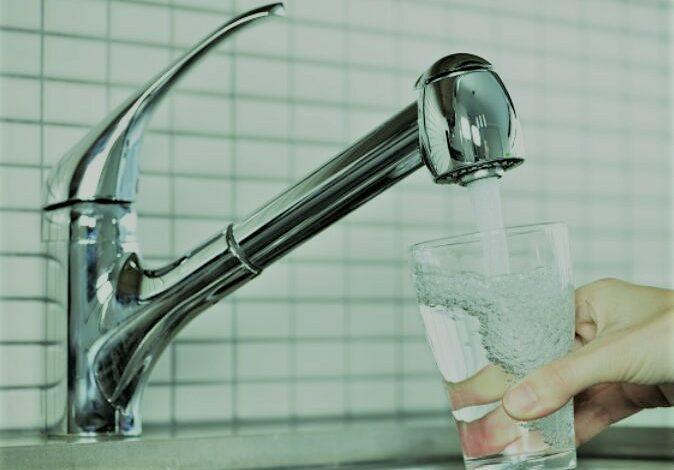 دراسة تؤكد أن مياه الصنبور أفضل 3500 مرة من الزجاجات المعبأة