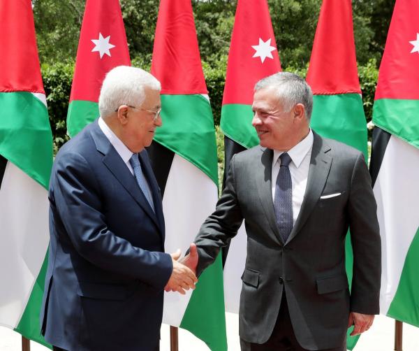 الملك والرئيس الفلسطيني يبحثان الجهود المبذولة للدفع بعملية السلام قدماً