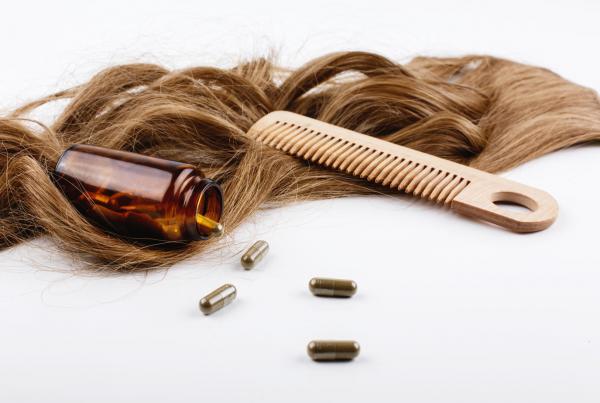 متى عليك اللجوء الى فيتامينات الشعر وفقاً للخبراء؟
