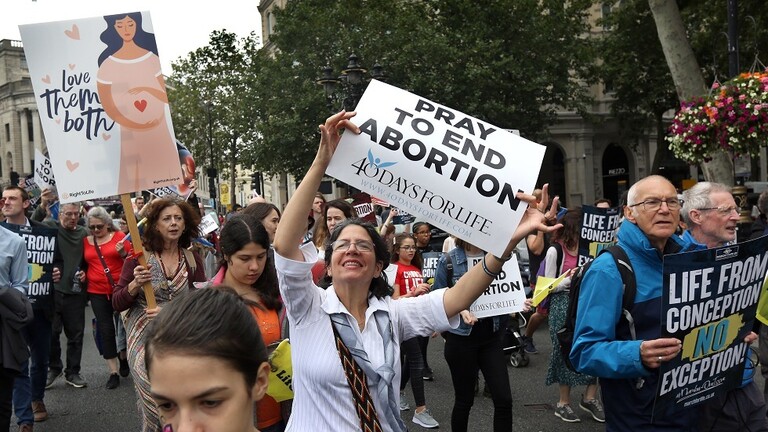 طبيب أمريكي يعلن انتهاكه قانون الإجهاض المثير للجدل في تكساس