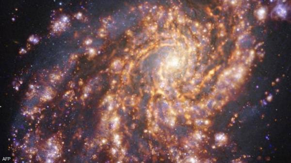 علماء يكتشفون 6 مجرات في الفضاء