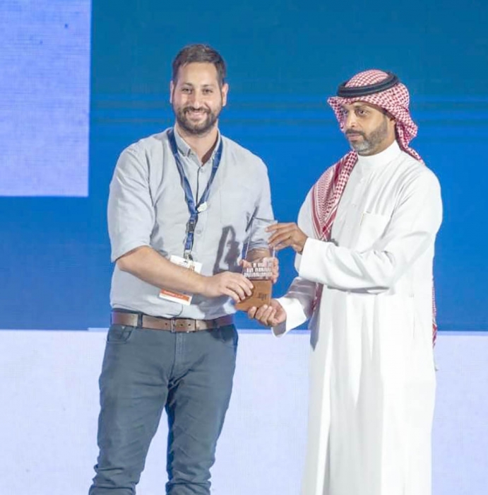 جبل عمان ناشرون تفوز بجائزة التميز بالنشر في المسار العالمي