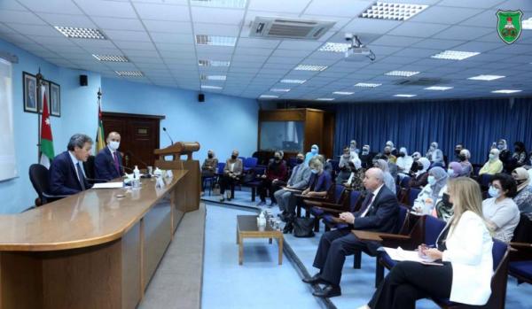 ندوات نقاشية بمشاركة عدد من السفراء بكلية اللغات الأجنبية في الجامعة الأردنية