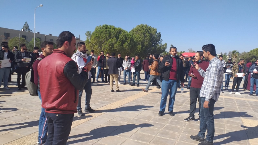 وقفة احتجاجية لطلاب جامعة آل البيت لدعم القضية الفلسطينية