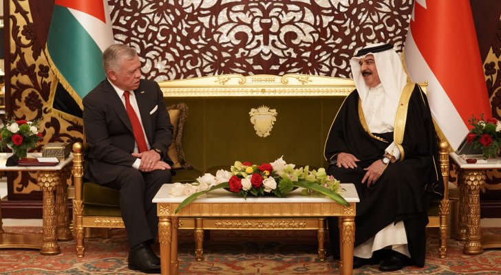 الملك يهاتف العاهل البحريني مهنئا باليوم الوطني الخمسين لمملكة البحرين