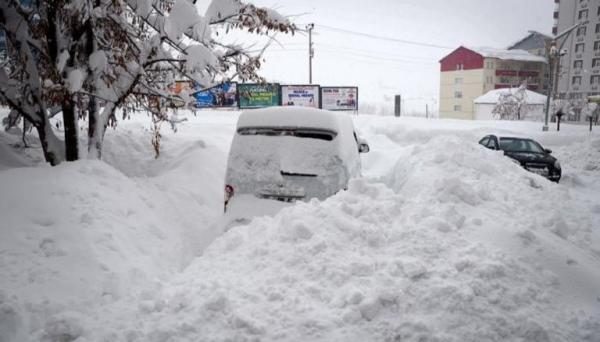 الثلوج تكسو أرجاء تركيا .. وإغلاق 192 طريقا