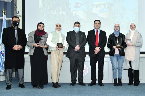 العلوم والتكنولوجيا تفوز بلقب مناظرات الجامعات الأردنيّة