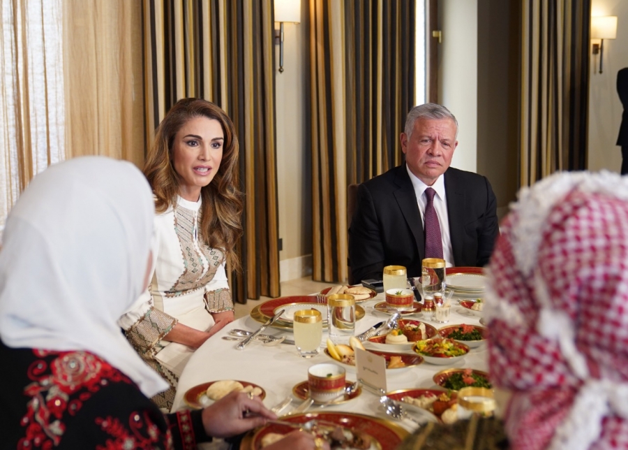 الملك والملكة يهنئان المرأة الأردنية في اليوم العالمي للمرأة