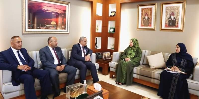 الضمور يلتقي وزيرة التعليم العالي والبحث العلمي والابتكار بسلطنة عمان