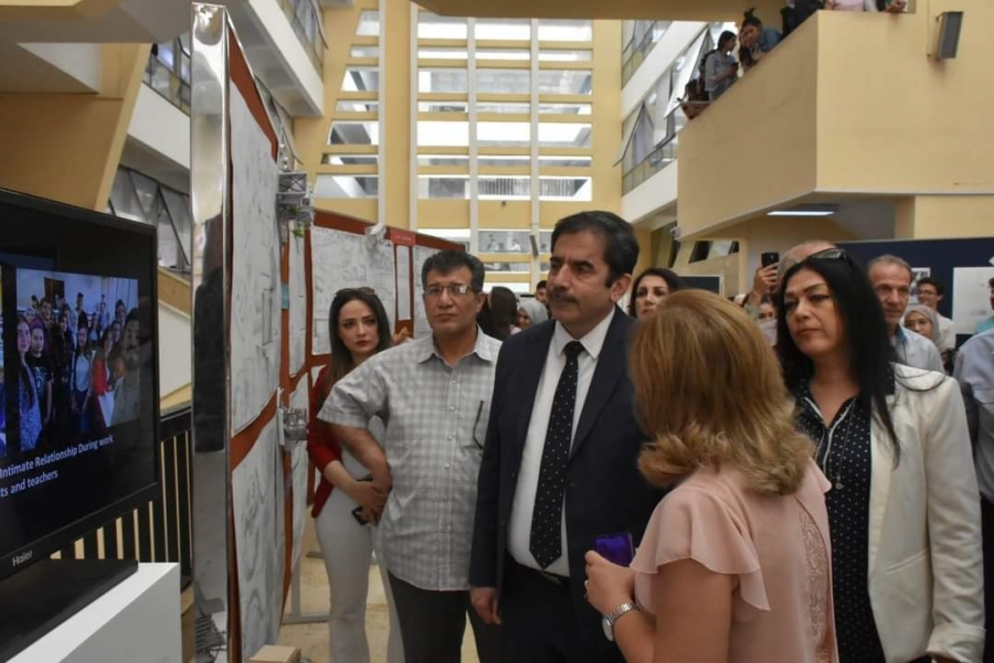 رئيس جامعة دمشق يفتتح معرض التصميم المعماري للأعمال المتميزة في كلية الهندسة المعمارية
