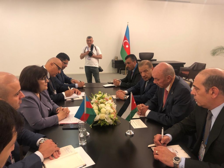 رئيسا مجلسي الأعيان والنواب يلتقيان في باكو رئيسة المجلس الوطني الأذربيجاني