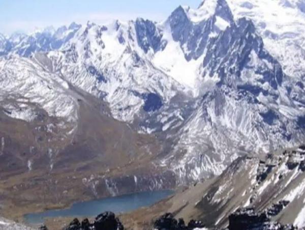 العلماء يكتشفون انهيار قشرة الأرض أسفل جبال الإنديز