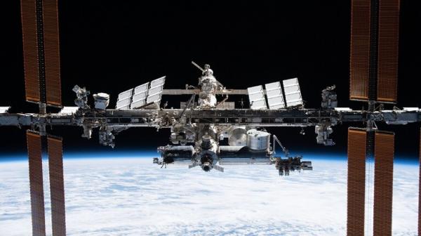 الرواد الروس قد يحلقون 3 مرات إلى المحطة الفضائية على متن مركبات Dragon